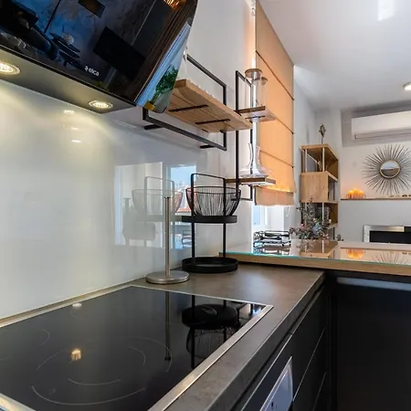 Dito - 4 Stars Apartament *