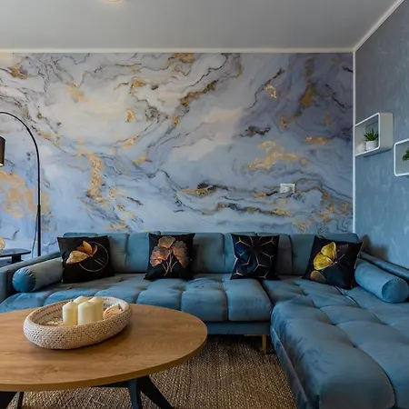 Dito - 4 Stars Cres